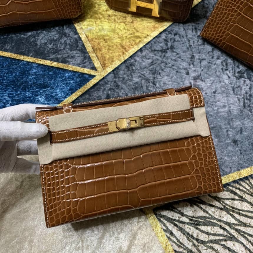 Kelly Crocodile-Embossed Cow Leather-15